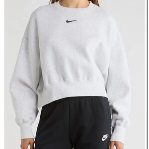 Nike cropped sweatshirt medium